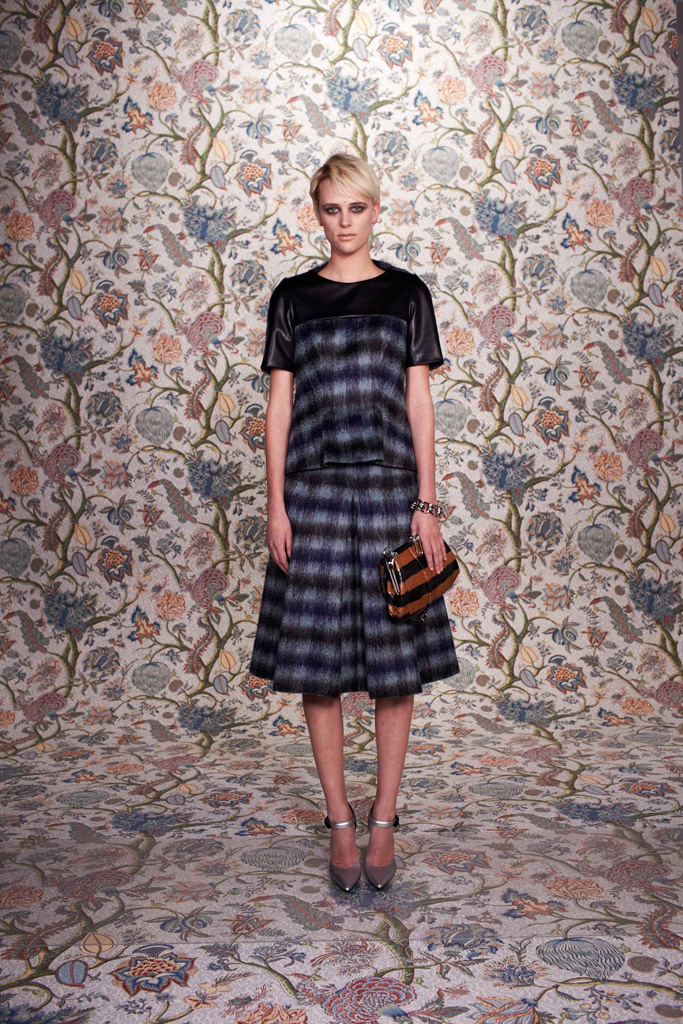 Balenciaga 2011ϵиDƬ