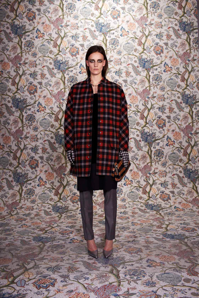 Balenciaga 2011ϵиDƬ