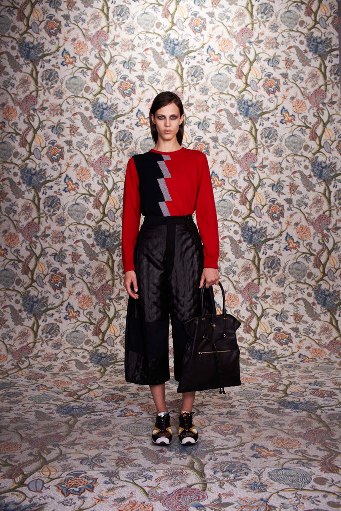 Balenciaga 2011ϵиDƬ