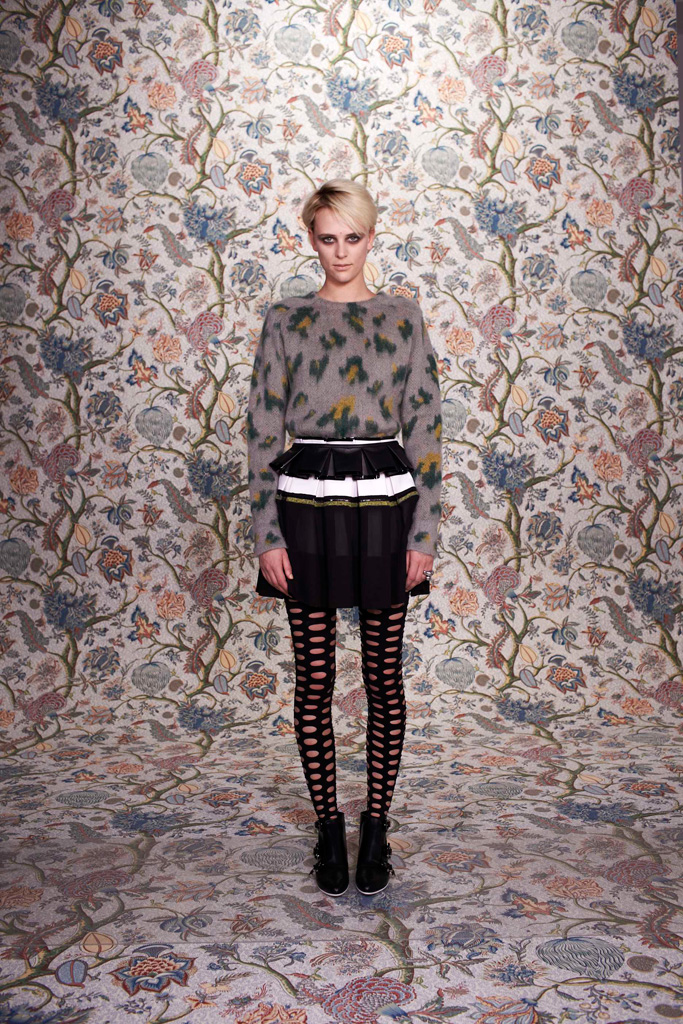 Balenciaga 2011ϵиDƬ