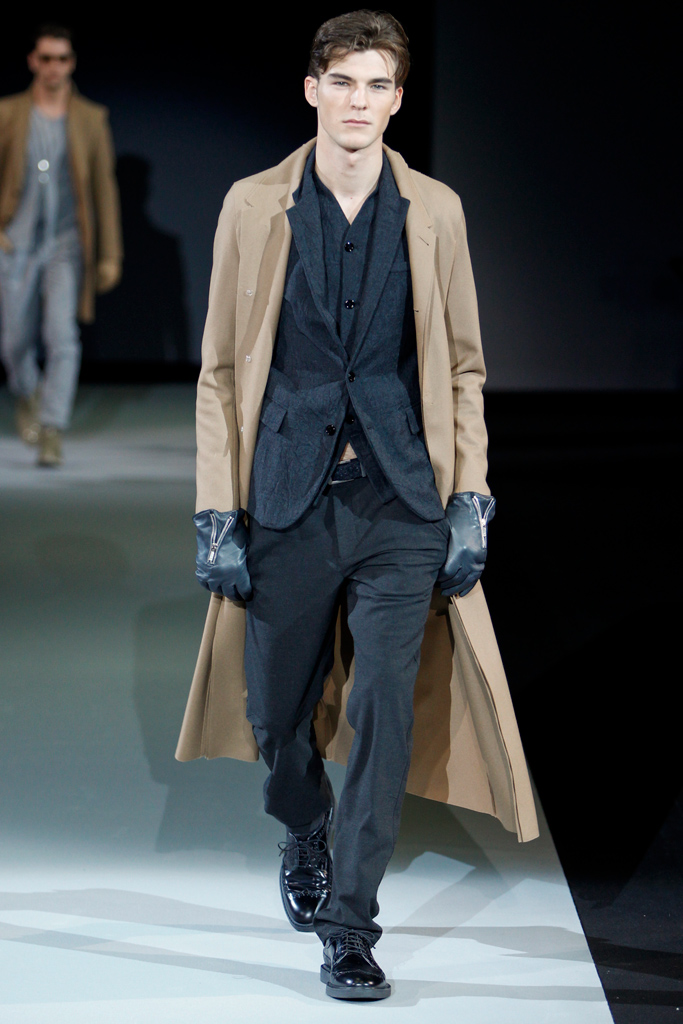 Emporio Armani 2011ﶬbDƬ