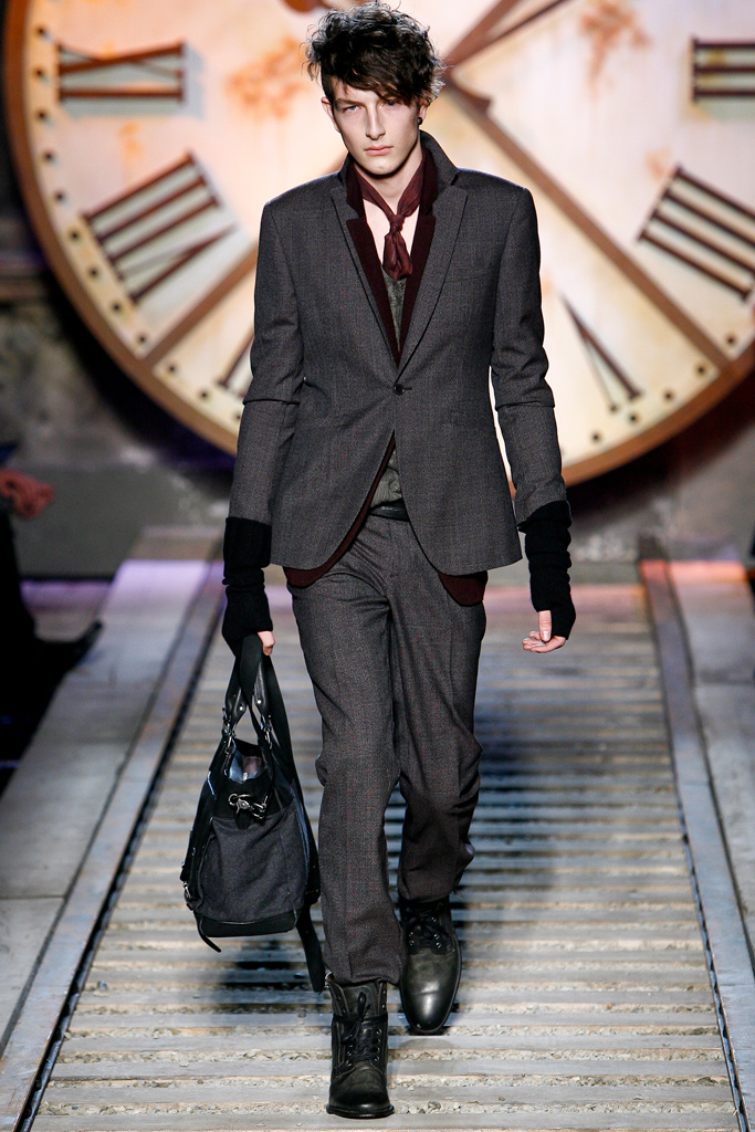 John Varvatos 2011ﶬbDƬ