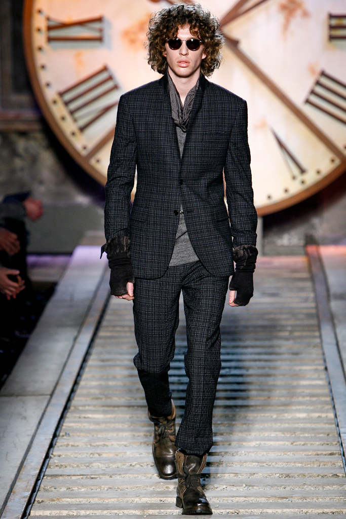 John Varvatos 2011ﶬbDƬ