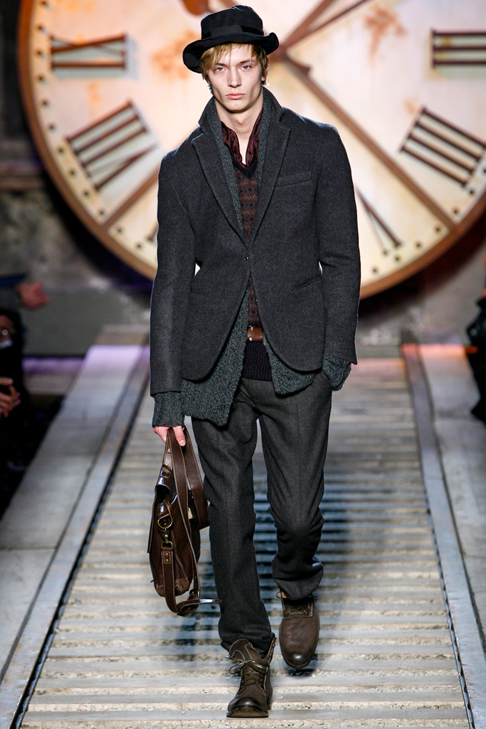 John Varvatos 2011ﶬbDƬ