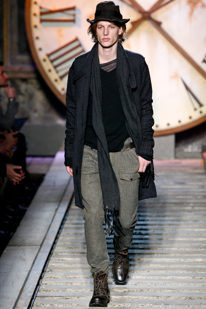 John Varvatos 2011ﶬbDƬ