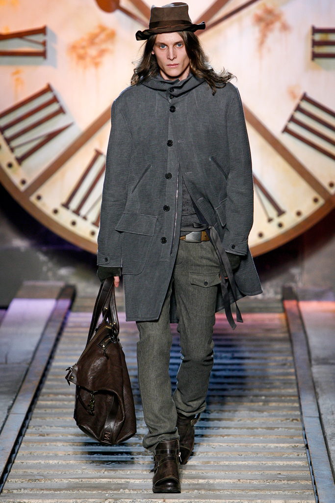John Varvatos 2011ﶬbDƬ
