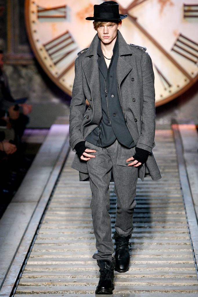 John Varvatos 2011ﶬbDƬ