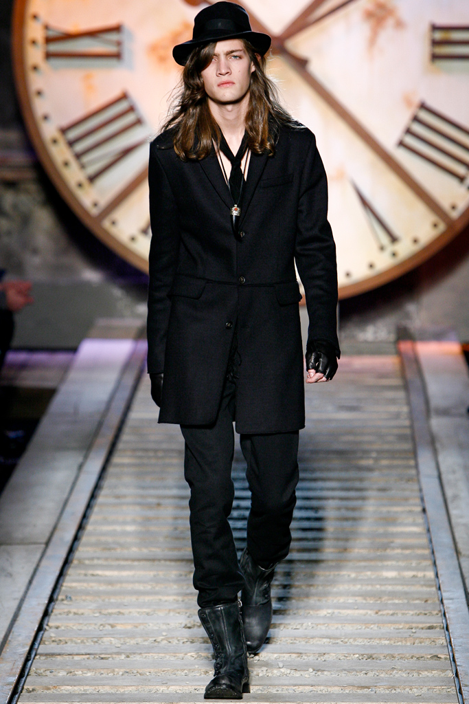 John Varvatos 2011ﶬbDƬ