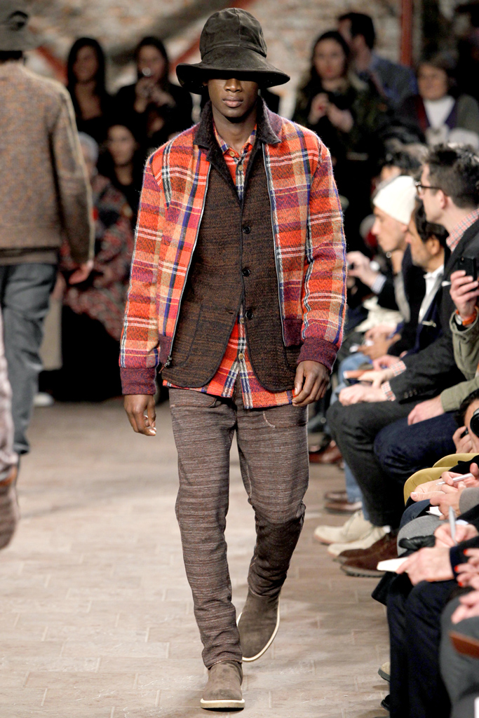 Missoni 2011ﶬbDƬ