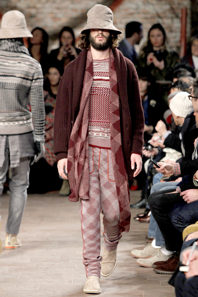 Missoni 2011ﶬbDƬ