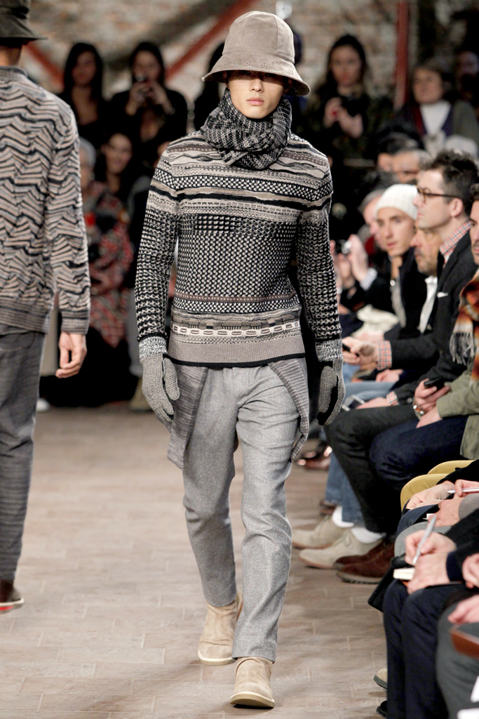 Missoni 2011ﶬbDƬ
