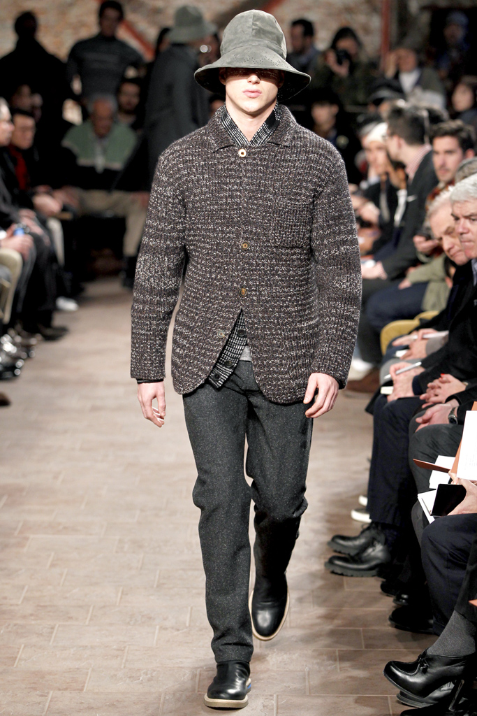 Missoni 2011ﶬbDƬ