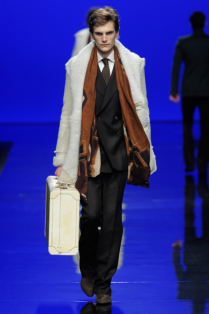 Roberto Cavalli 2011ﶬbDƬ