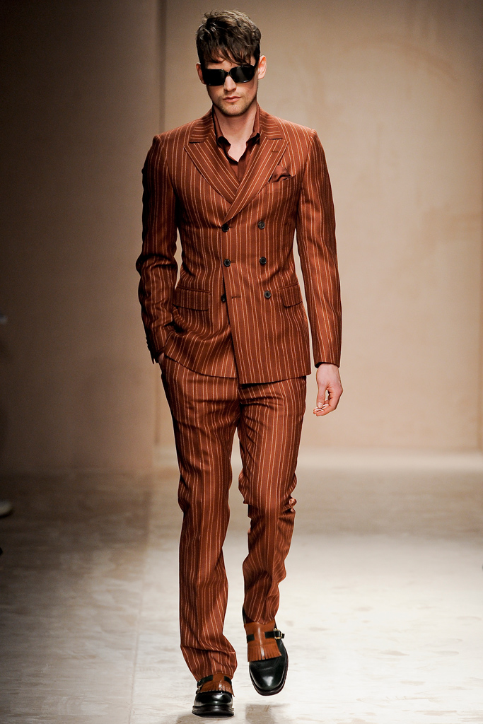 Salvatore Ferragamo 2011ﶬbDƬ