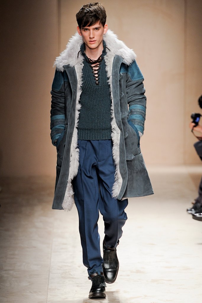 Salvatore Ferragamo 2011ﶬbDƬ