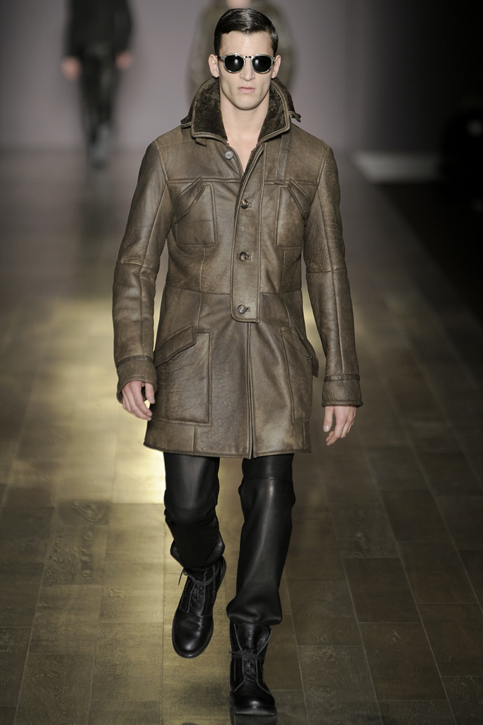 Trussardi 2011ﶬbDƬ
