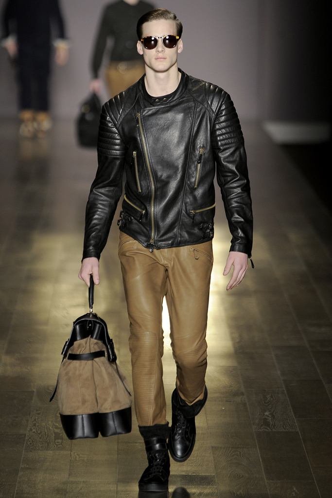 Trussardi 2011ﶬbDƬ