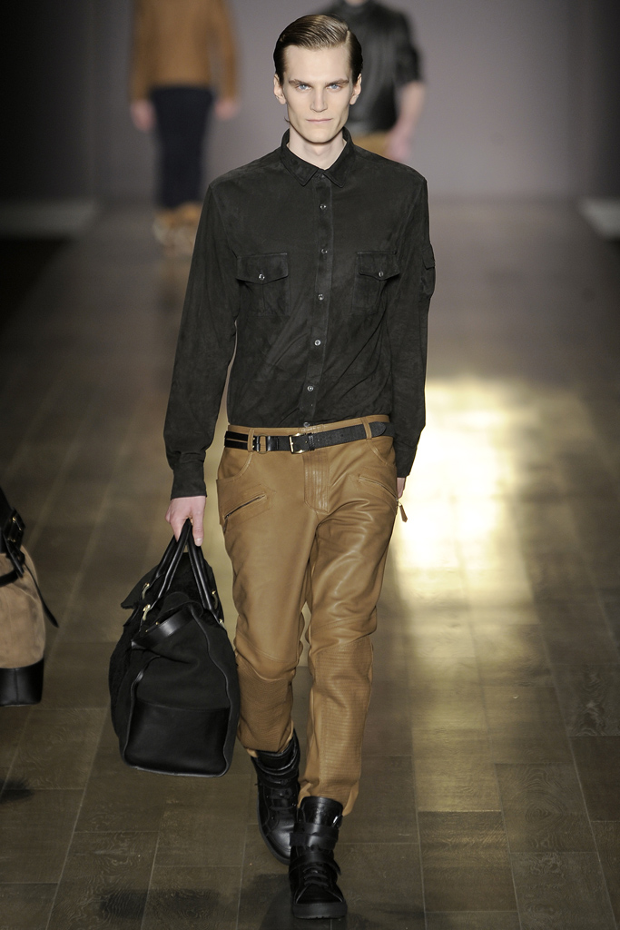 Trussardi 2011ﶬbDƬ