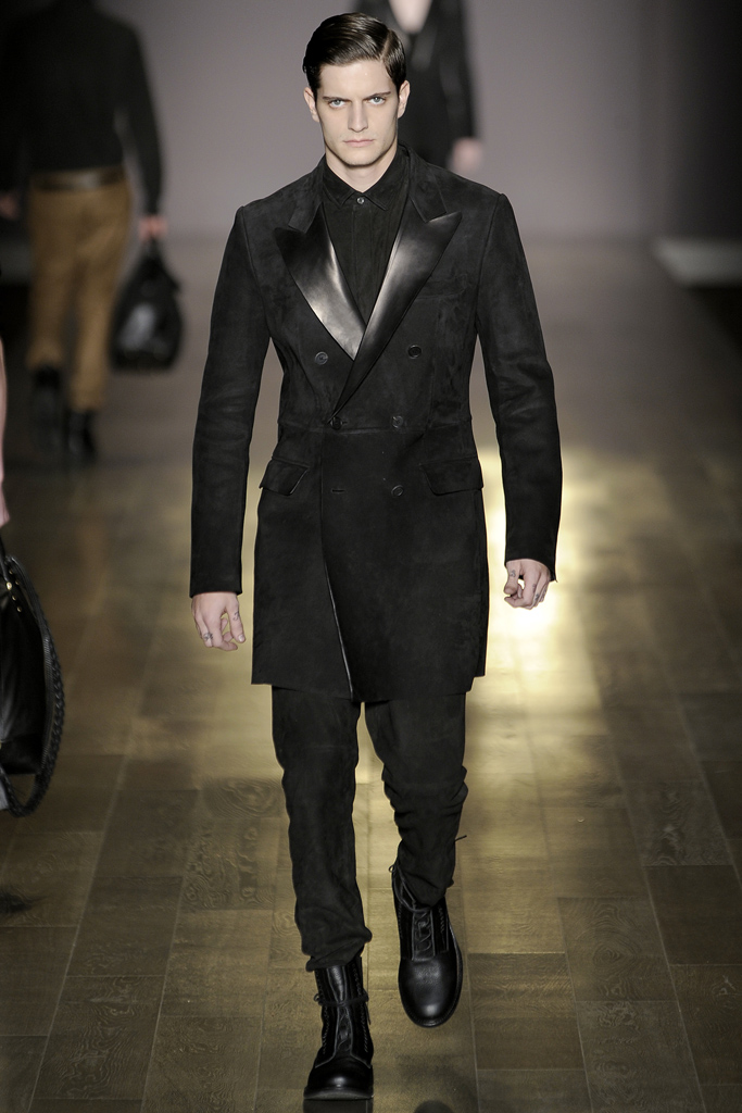 Trussardi 2011ﶬbDƬ