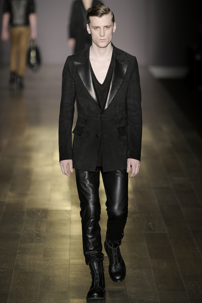 Trussardi 2011ﶬbDƬ