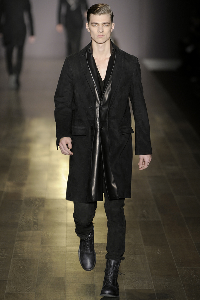 Trussardi 2011ﶬbDƬ