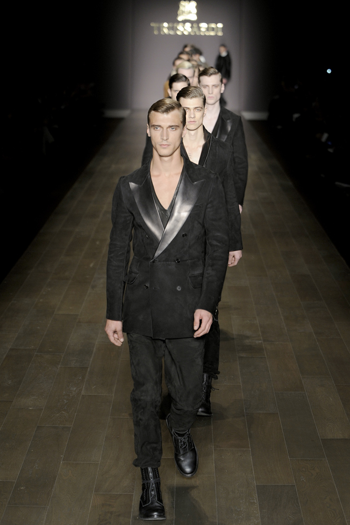 Trussardi 2011ﶬbDƬ