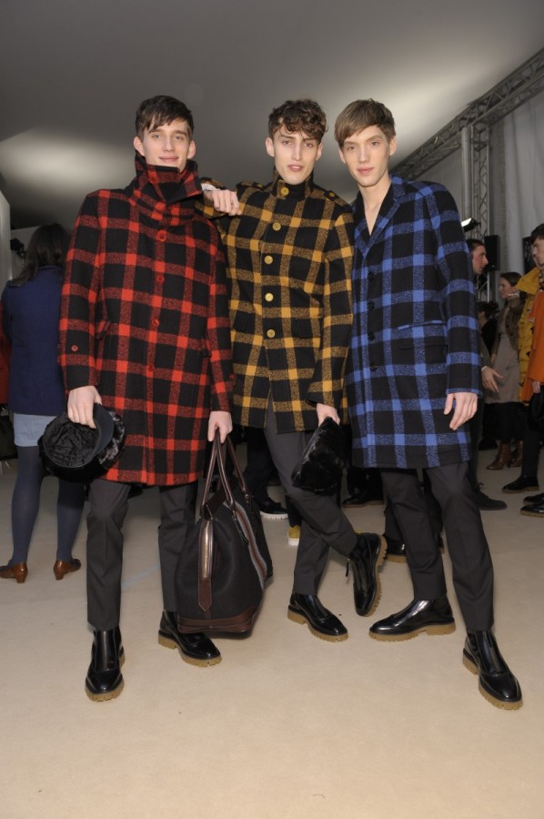 BURBERRY 2011 ﶬb_DƬ