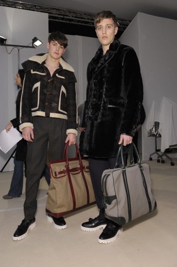 BURBERRY 2011 ﶬb_DƬ