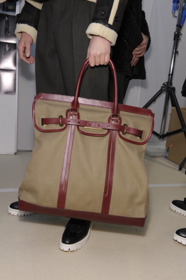 BURBERRY 2011 ﶬb_DƬ