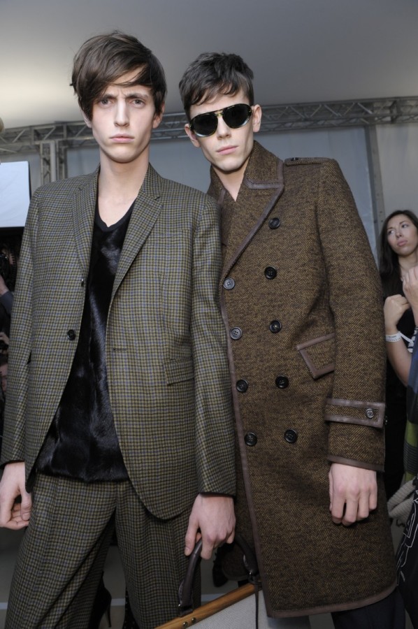 BURBERRY 2011 ﶬb_DƬ