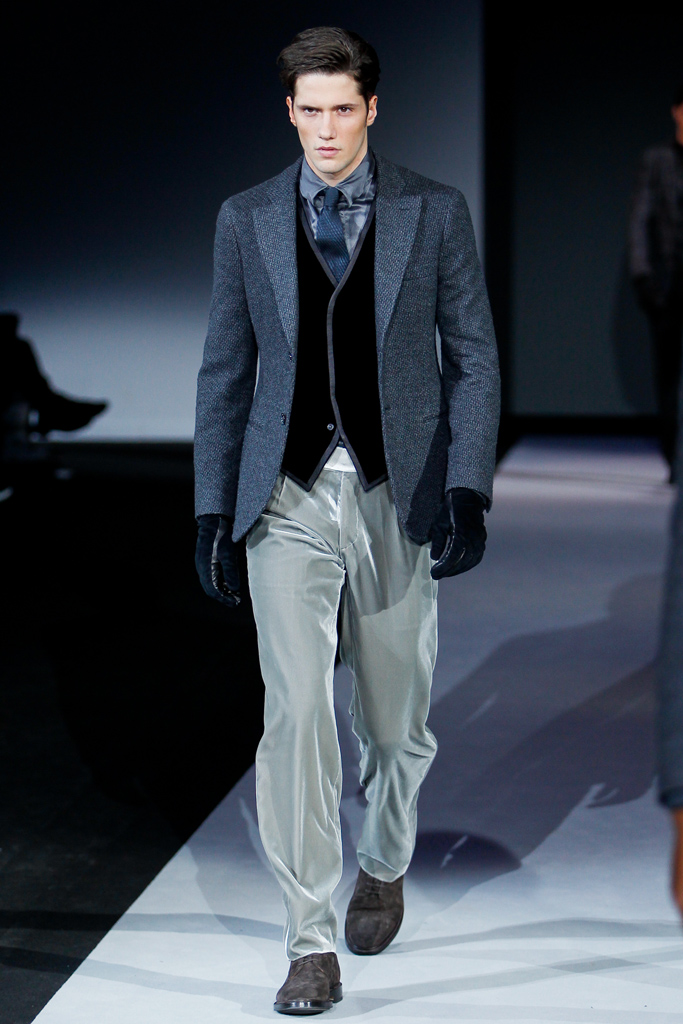 Giorgio Armani 2011 ﶬbDƬ