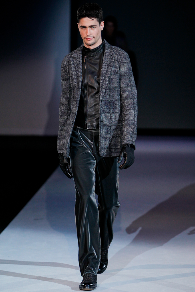 Giorgio Armani 2011 ﶬbDƬ