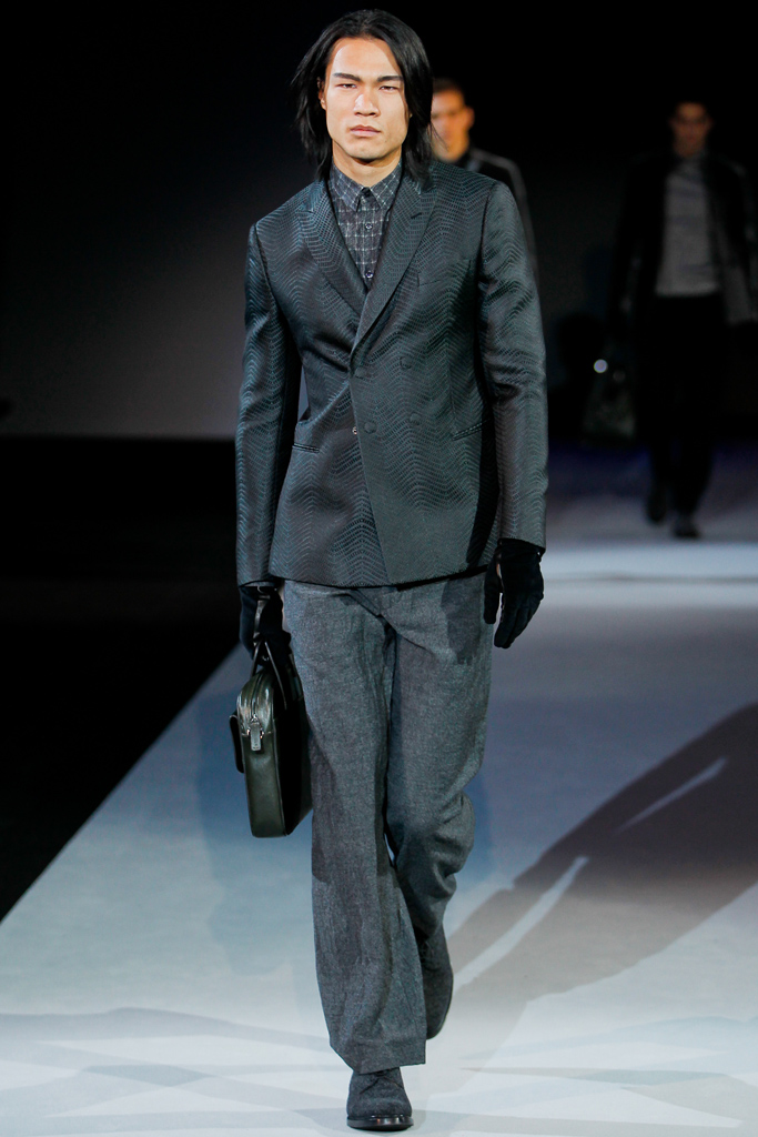 Giorgio Armani 2011 ﶬbDƬ