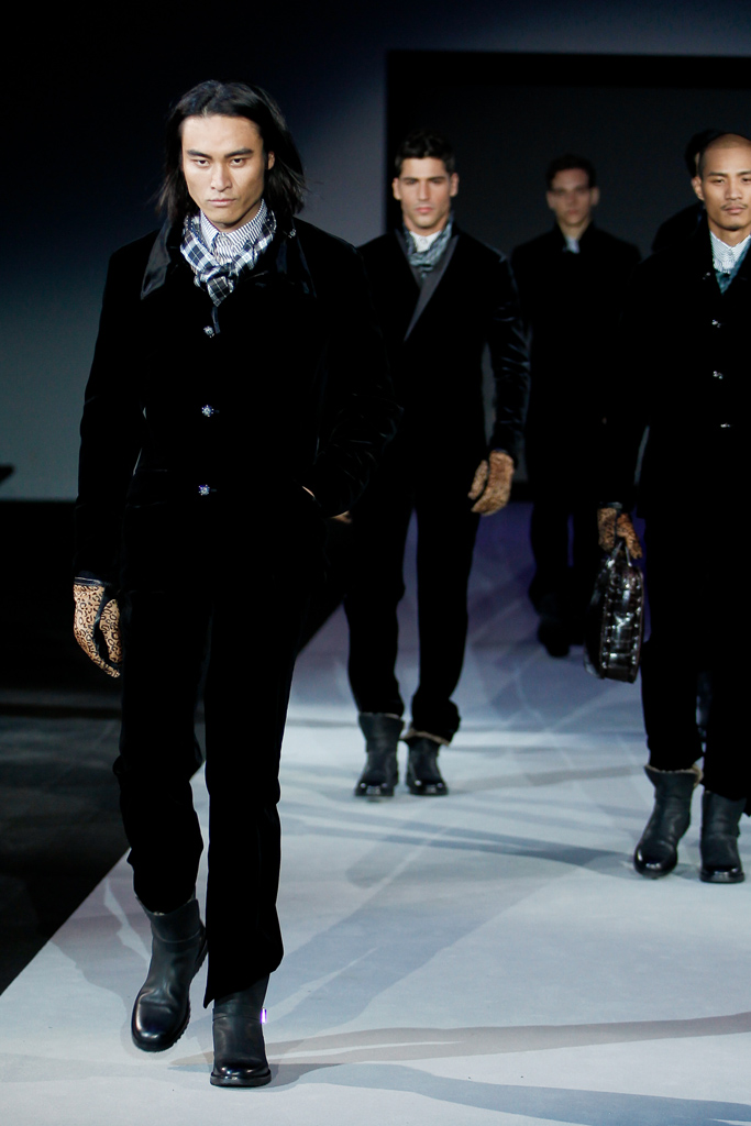 Giorgio Armani 2011 ﶬbDƬ