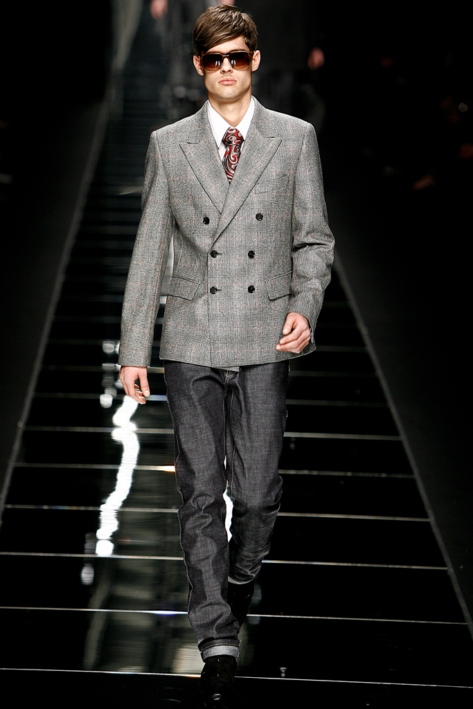 John Richmond 2011 ﶬbDƬ