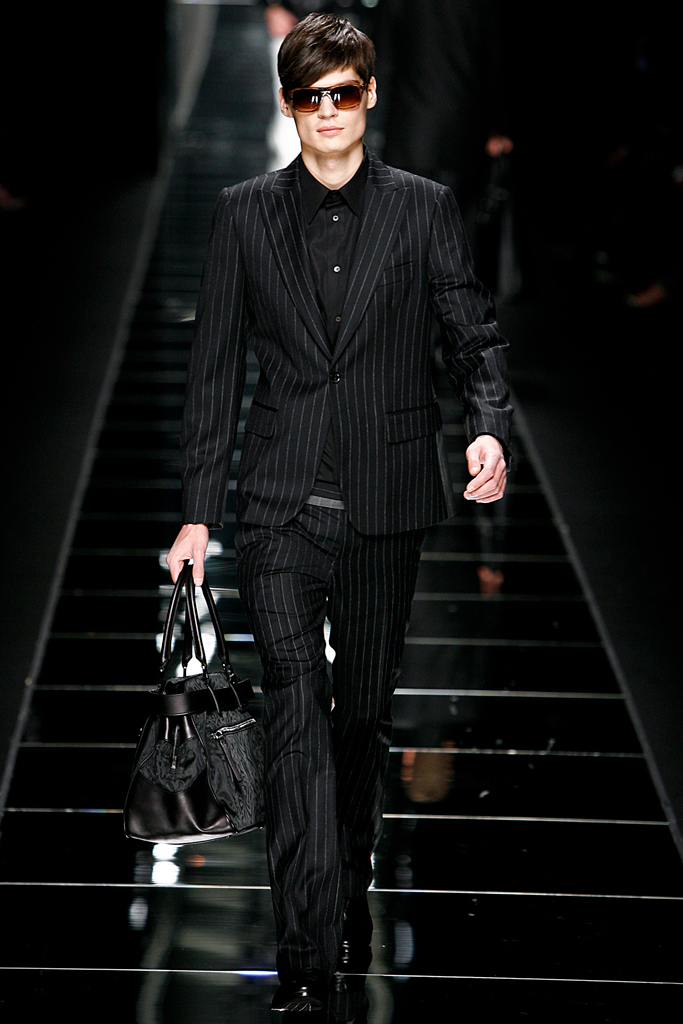John Richmond 2011 ﶬbDƬ