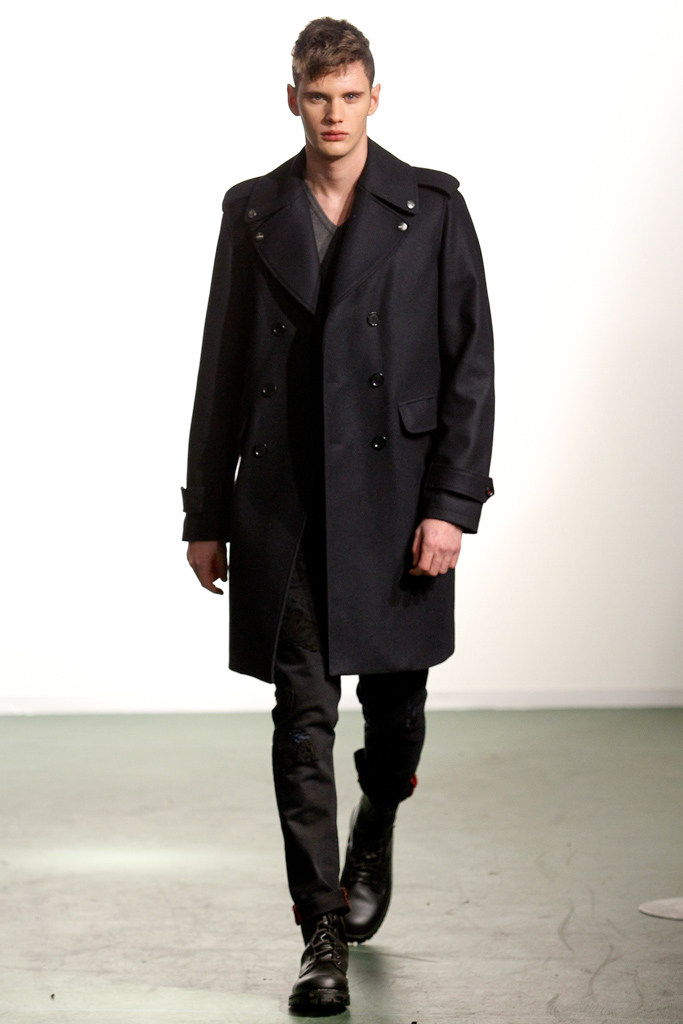 Moschino 2011 秋冬男裝高清圖片