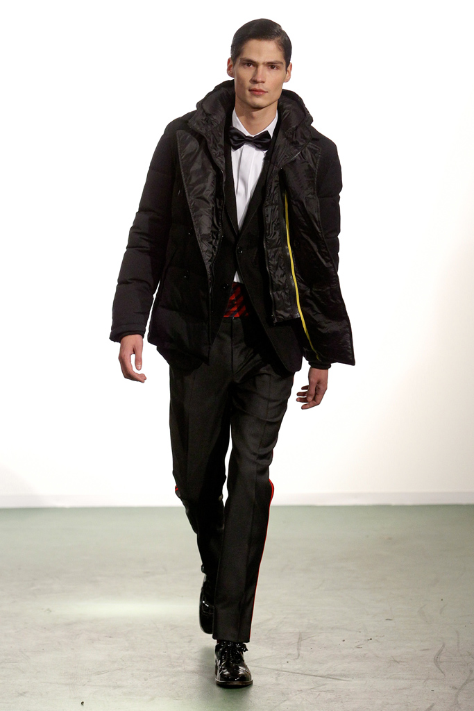 Moschino 2011 秋冬男裝高清圖片