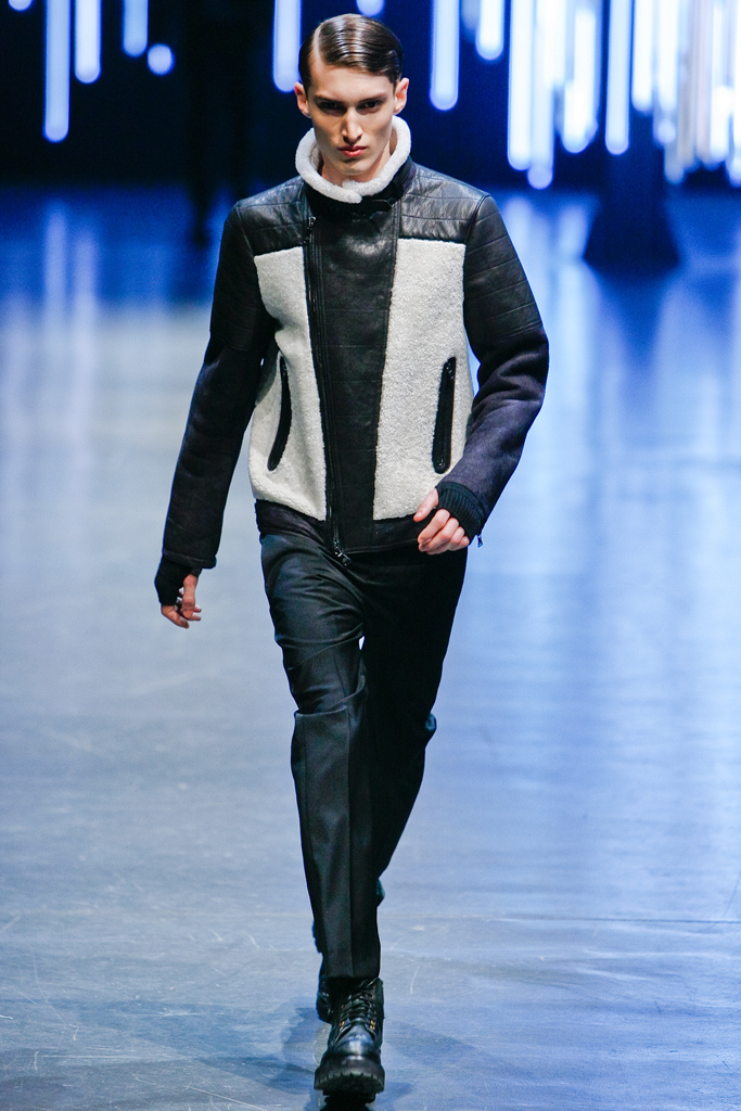 Neil Barrett 2011 ﶬbDƬ