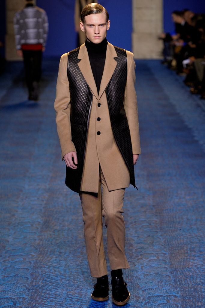 Versace 2011 ﶬbDƬ