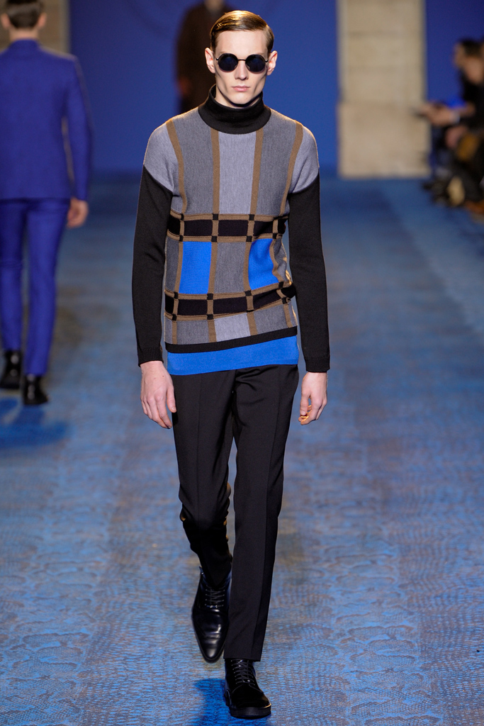Versace 2011 ﶬbDƬ