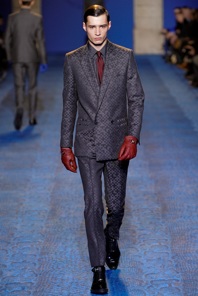 Versace 2011 ﶬbDƬ