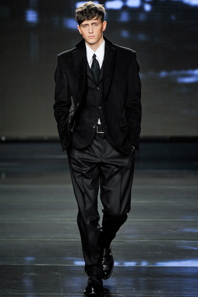 Z Zegna 2011 ﶬbDƬ