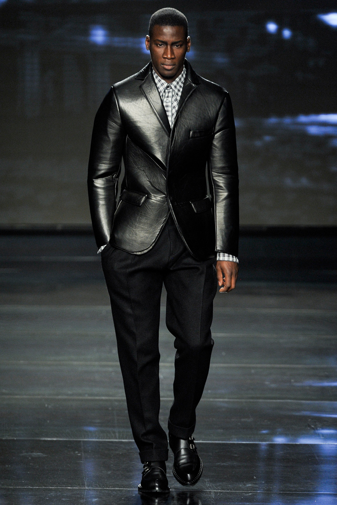 Z Zegna 2011 ﶬbDƬ