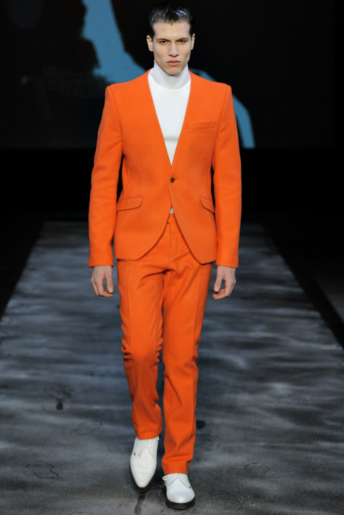 Mugler 2011 ﶬbDƬ