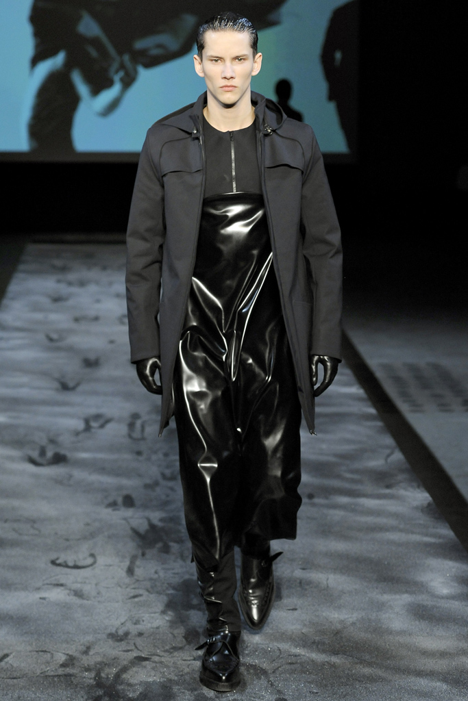 Mugler 2011 ﶬbDƬ