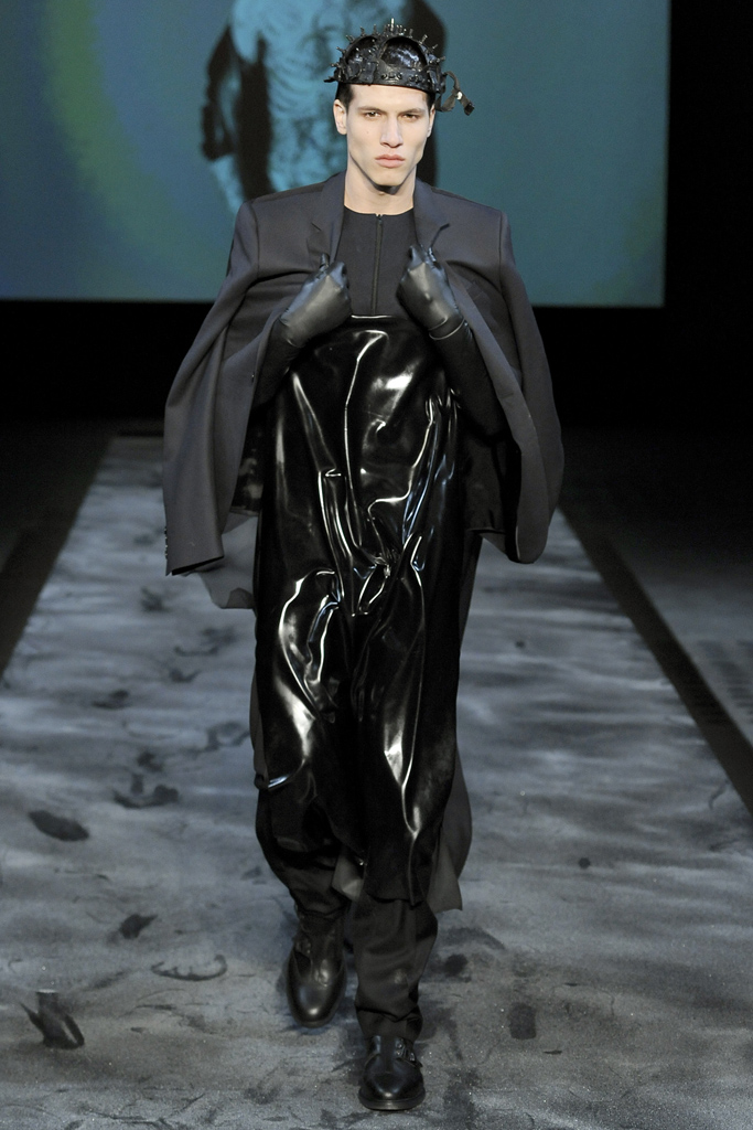 Mugler 2011 ﶬbDƬ