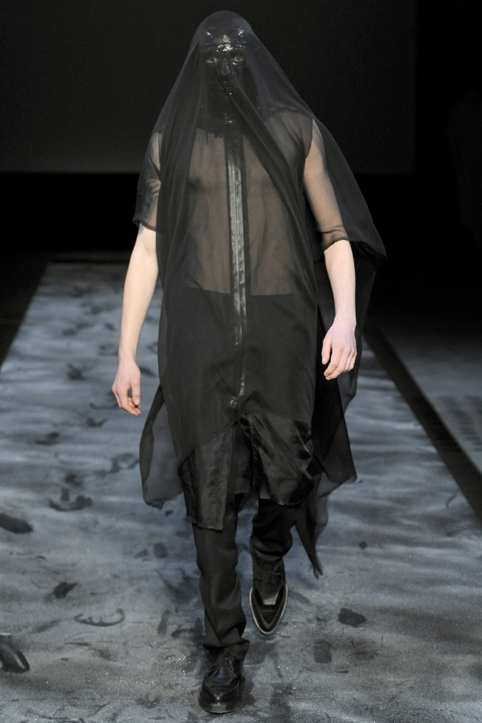 Mugler 2011 ﶬbDƬ