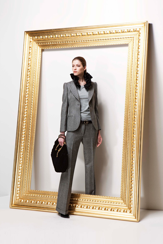 Moschino 2011 ϵиDƬ