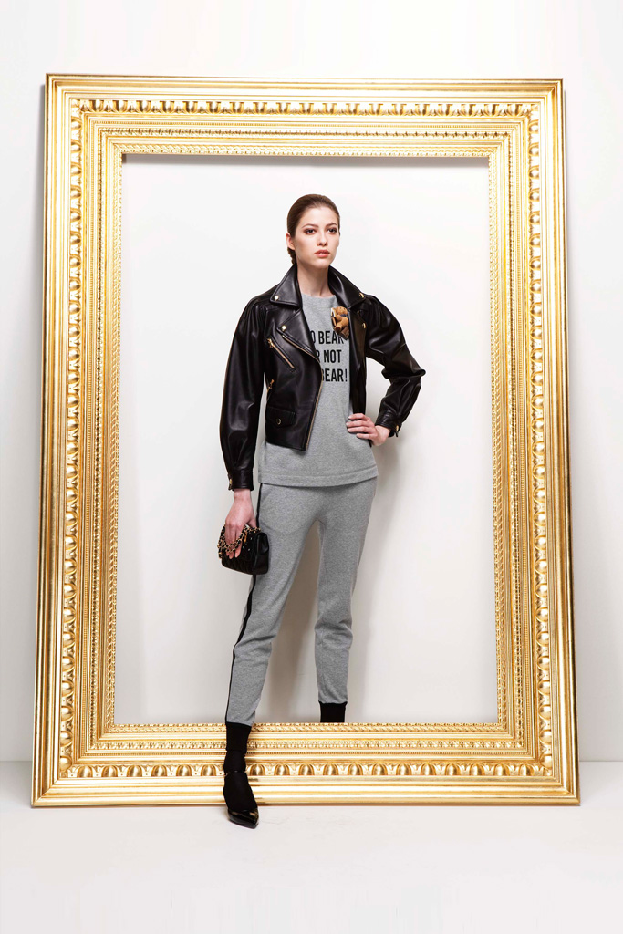Moschino 2011 ϵиDƬ